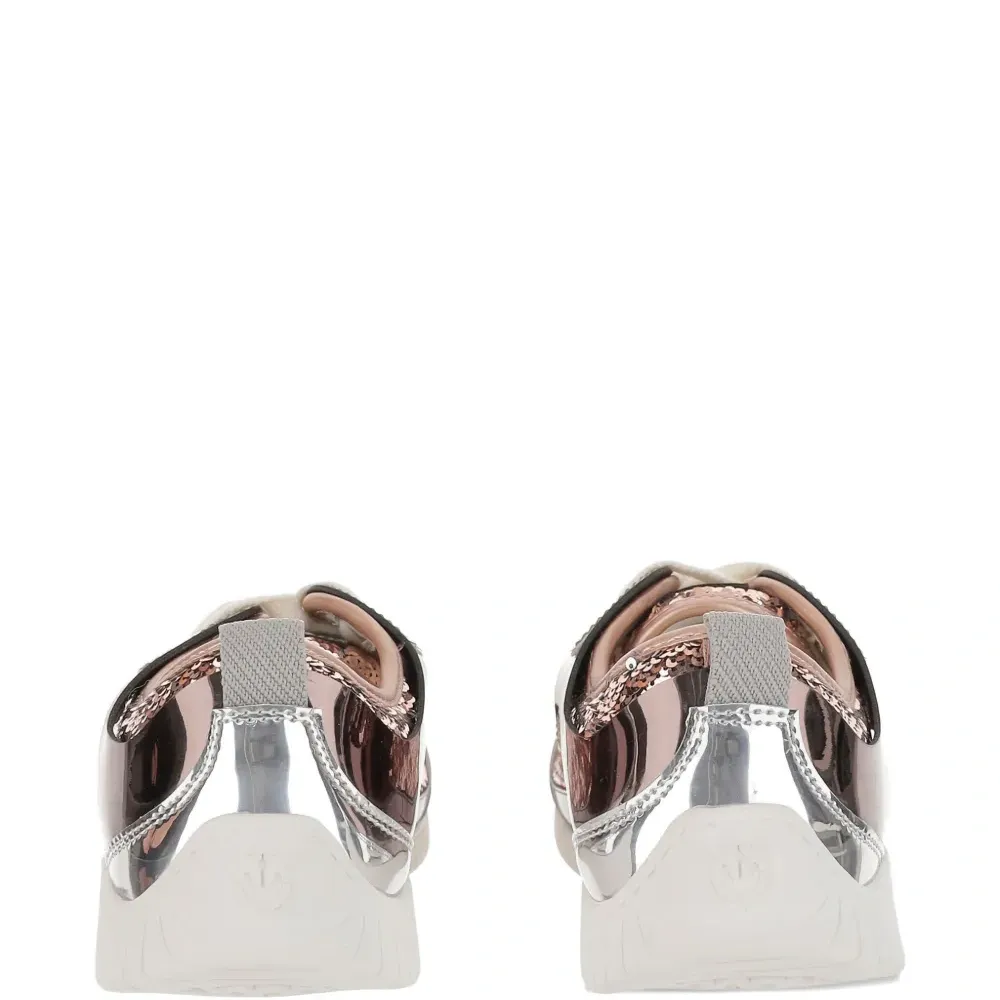 Кроссовки с пайетками