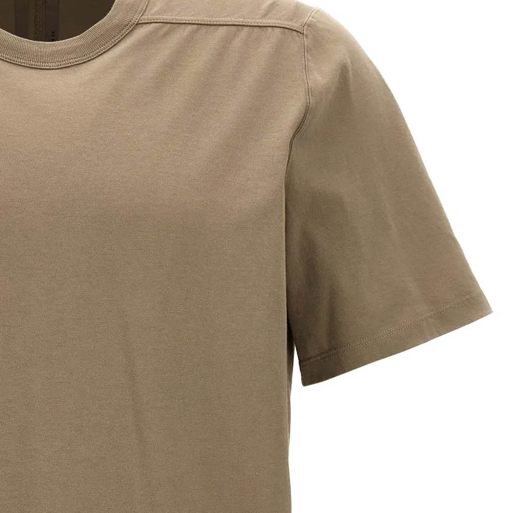 футболка с круглым вырезом