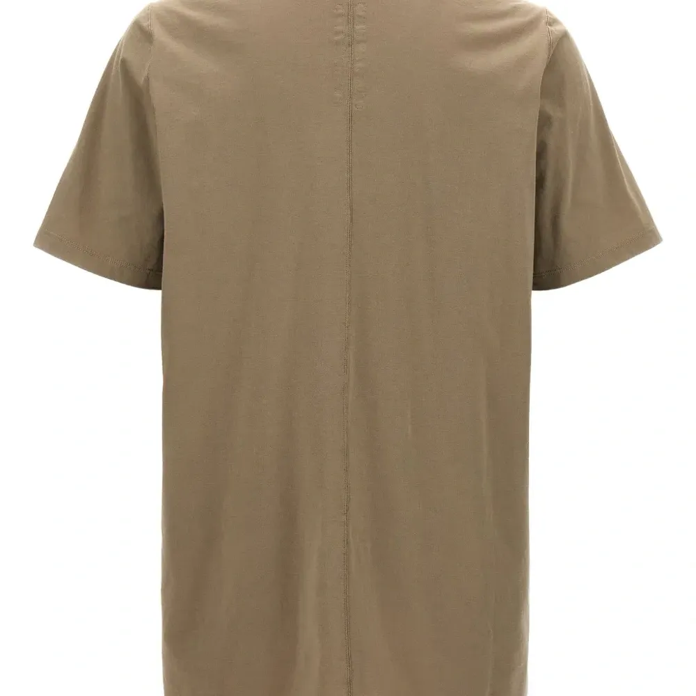 футболка с круглым вырезом