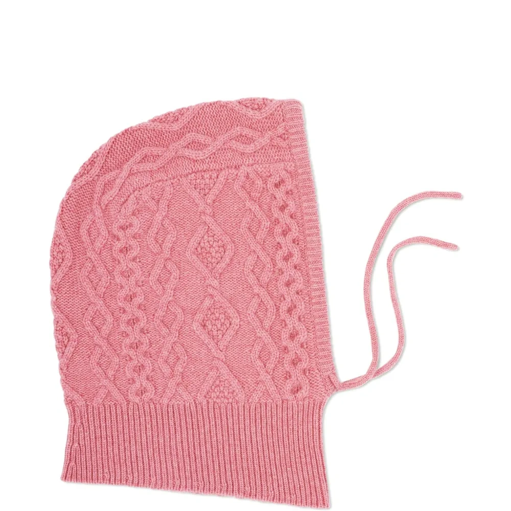 Капюшон с вытянутым шнурком и вязкой в косичку