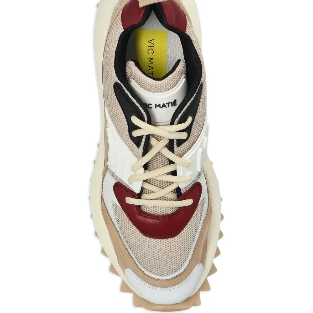 Кроссовки со вставками