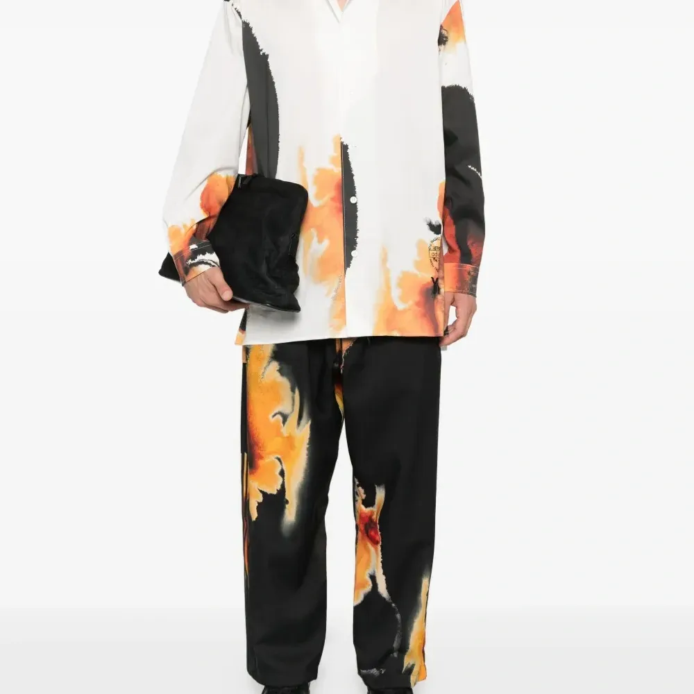 Брюки с абстрактным принтом