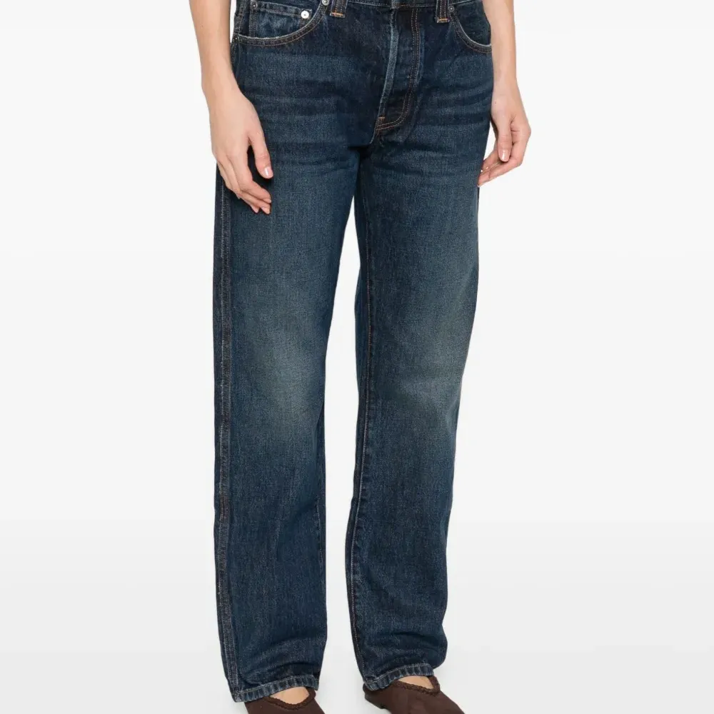 Джинсы с пятью карманами