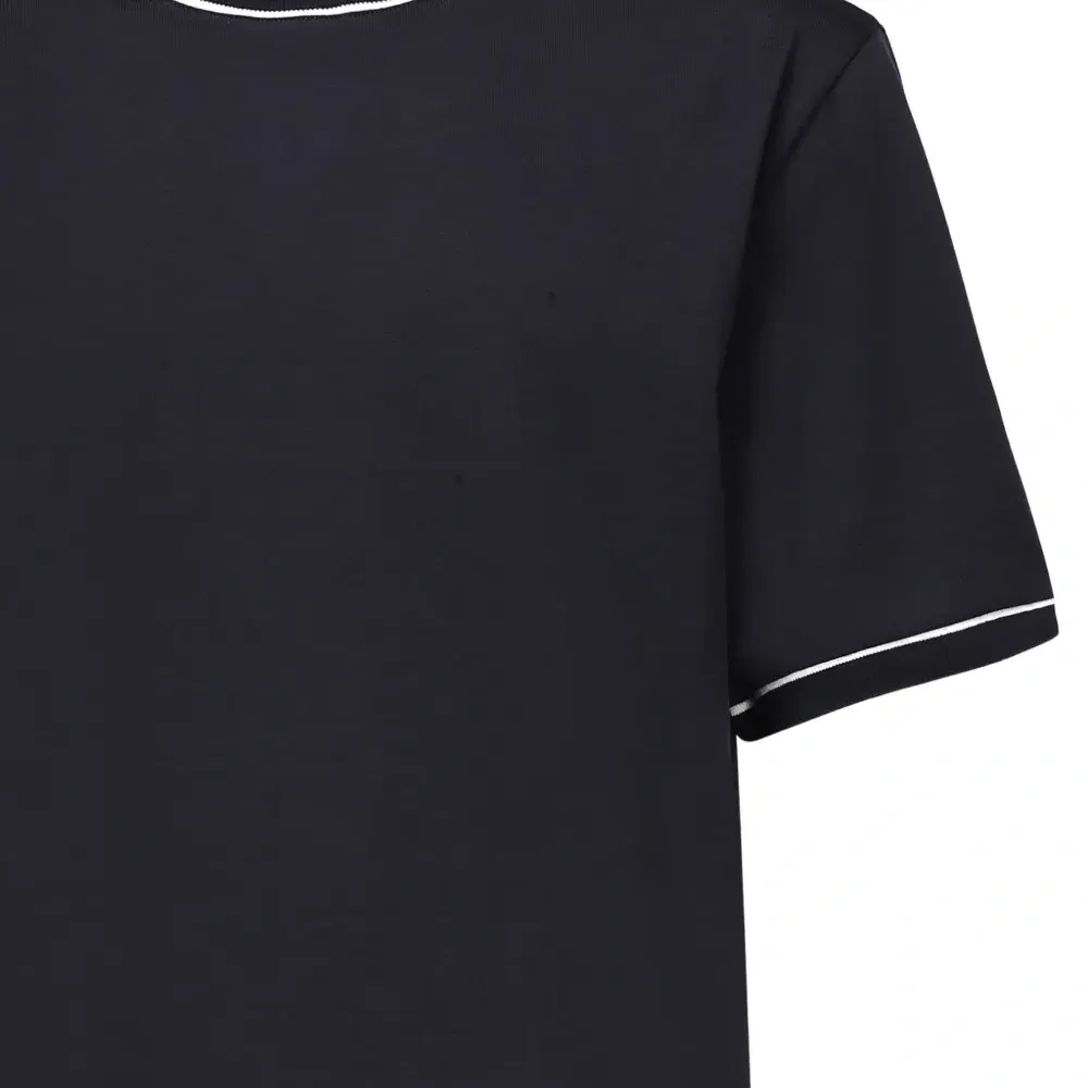 Футболка с контрастной отделкой