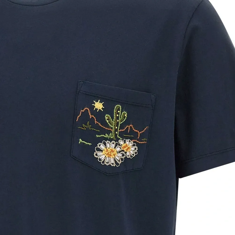 Футболка с вышивкой