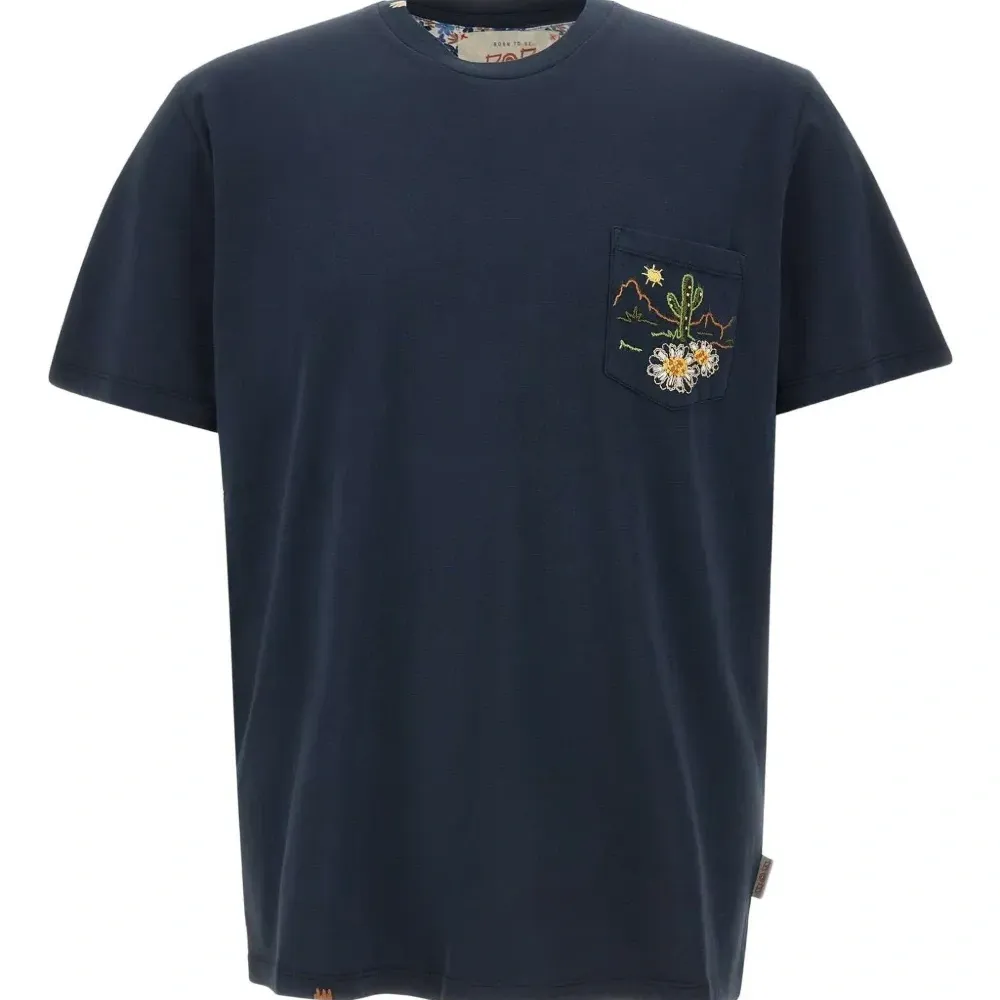 Футболка с вышивкой