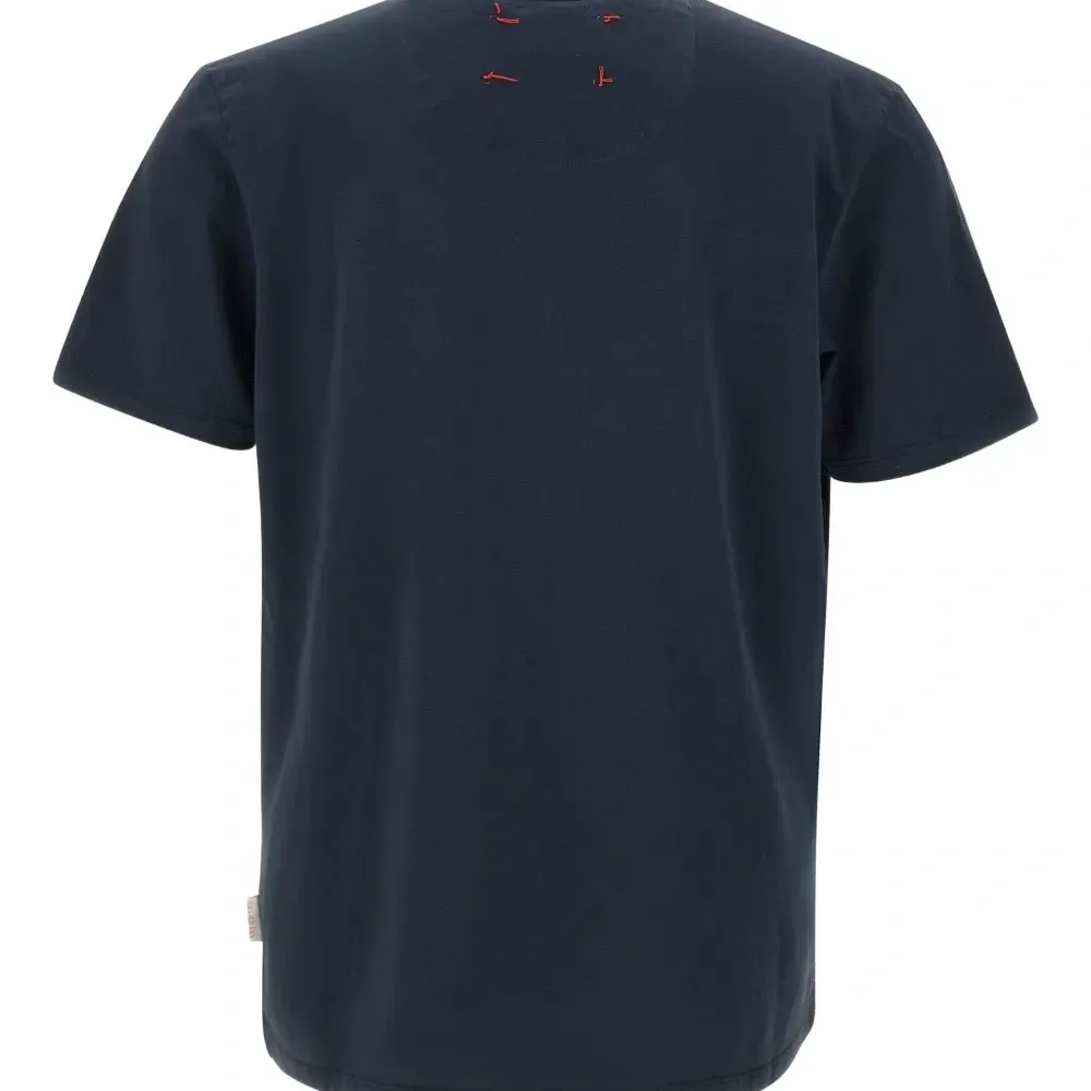 Футболка с вышивкой