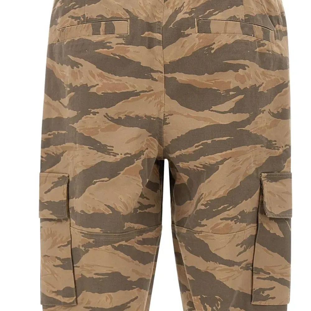 Брюки карго с камуфляжным принтом