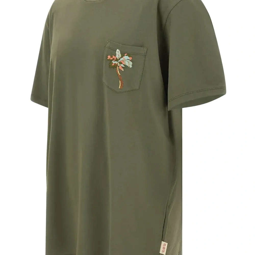 Футболка с вышивкой Футболка с вышивкой