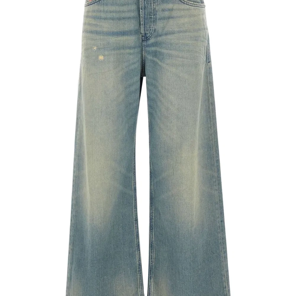 Широкие джинсы