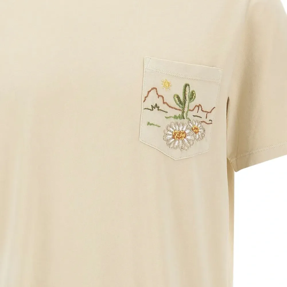 Футболка с вышивкой