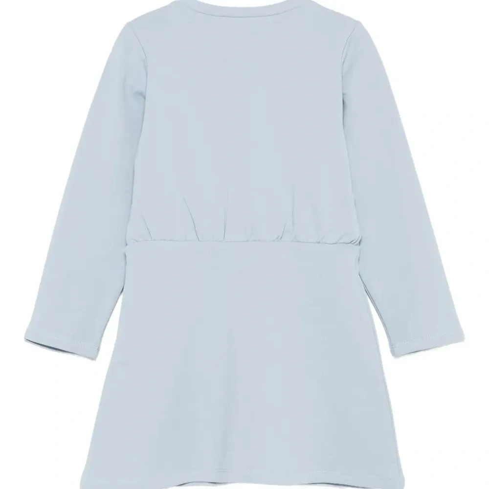 Декорированное платье с длинными рукавами Декорированное платье с длинными рукавами