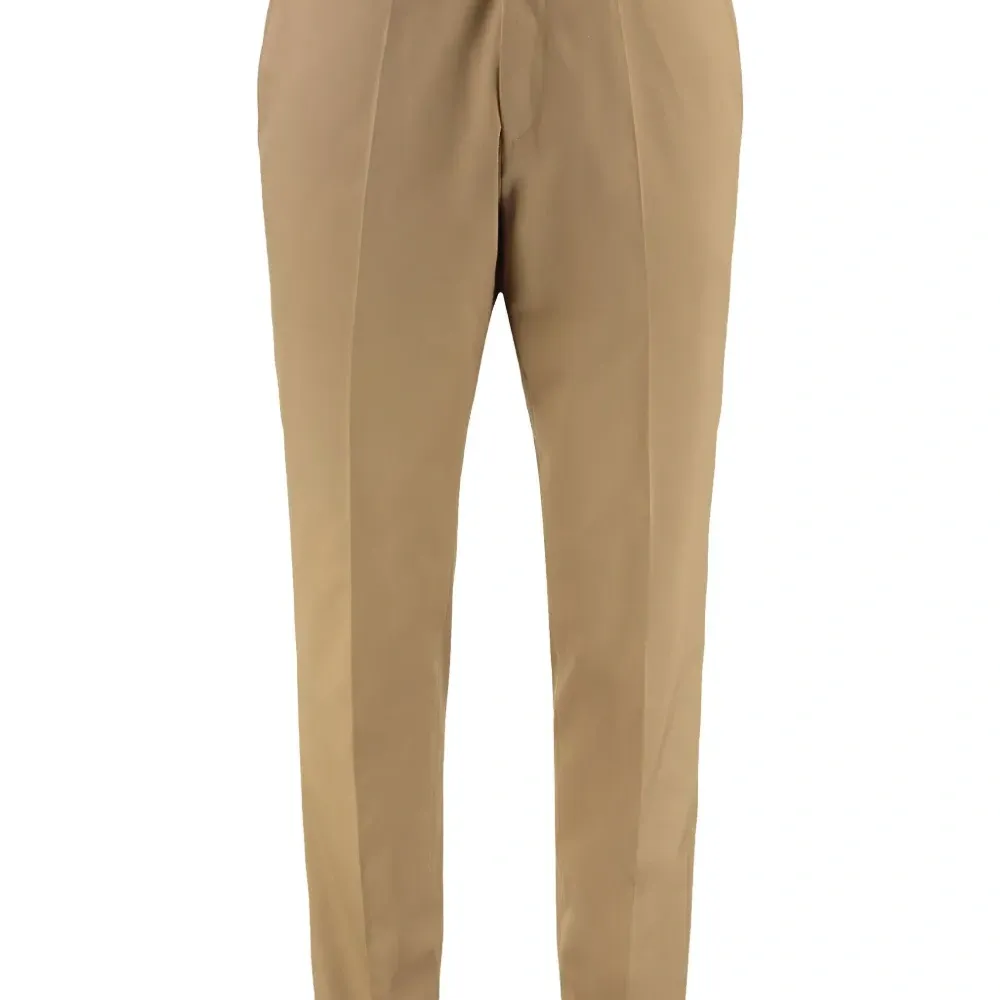 Брюки без защипов