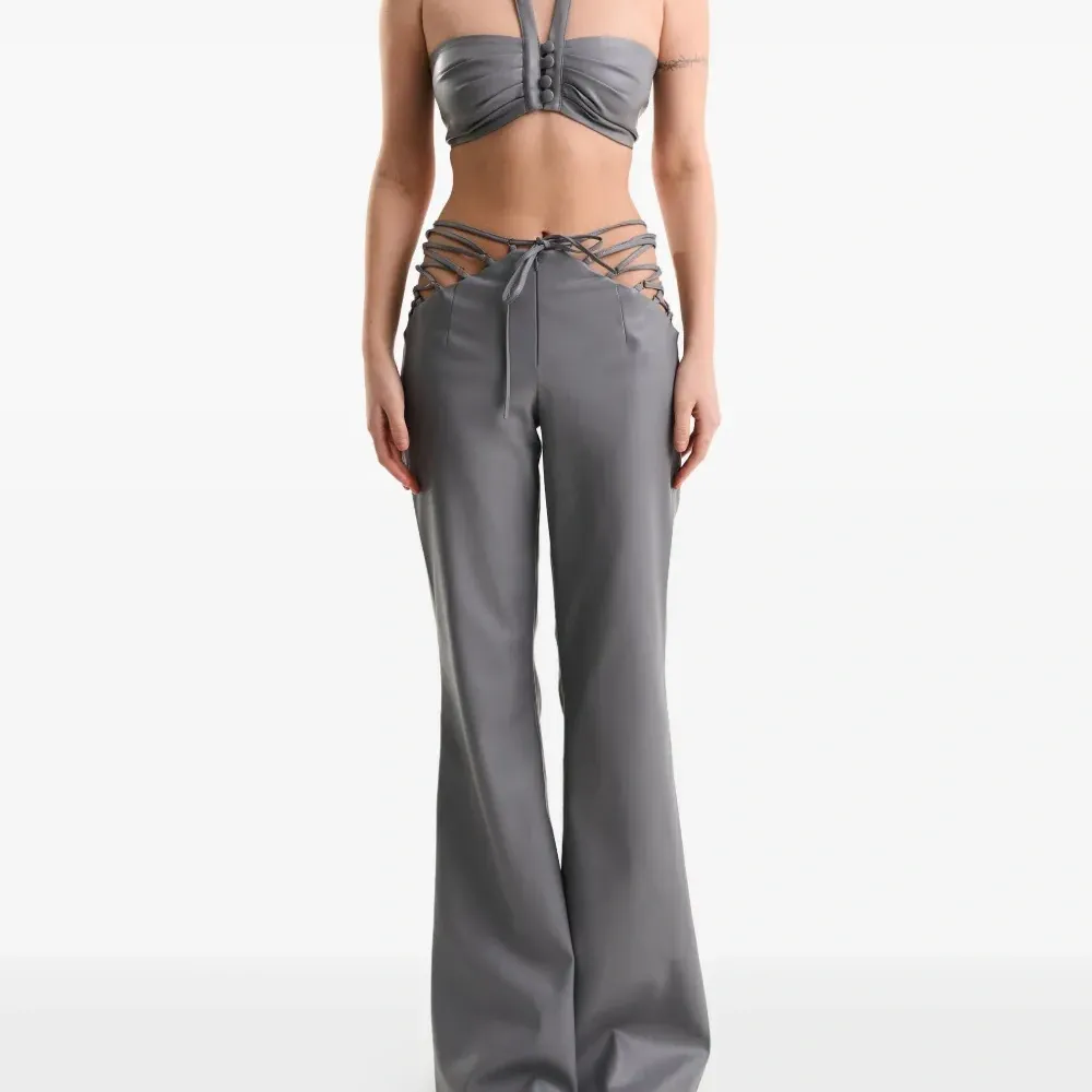 Топ с вырезом халтер Топ с вырезом халтер