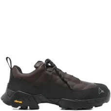 Кроссовки на шнуровке