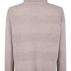 Свитер с высоким воротником и пайетками