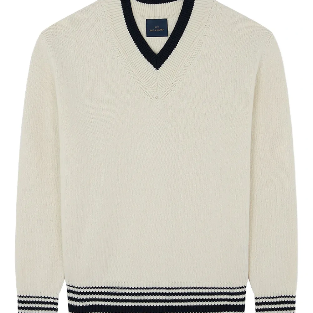 Свитер с V-образным вырезом