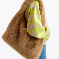 Сумка на плечо среднего размера