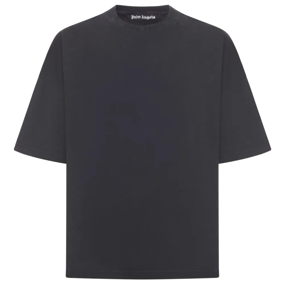 Футболка с вышитым логотипом