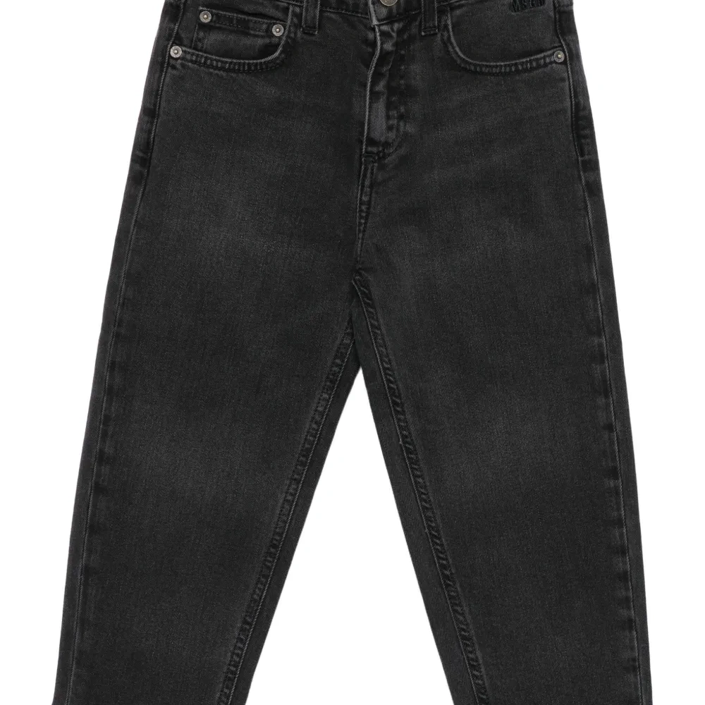 Джинсы на пуговицах