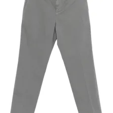 Брюки чинос с карманами