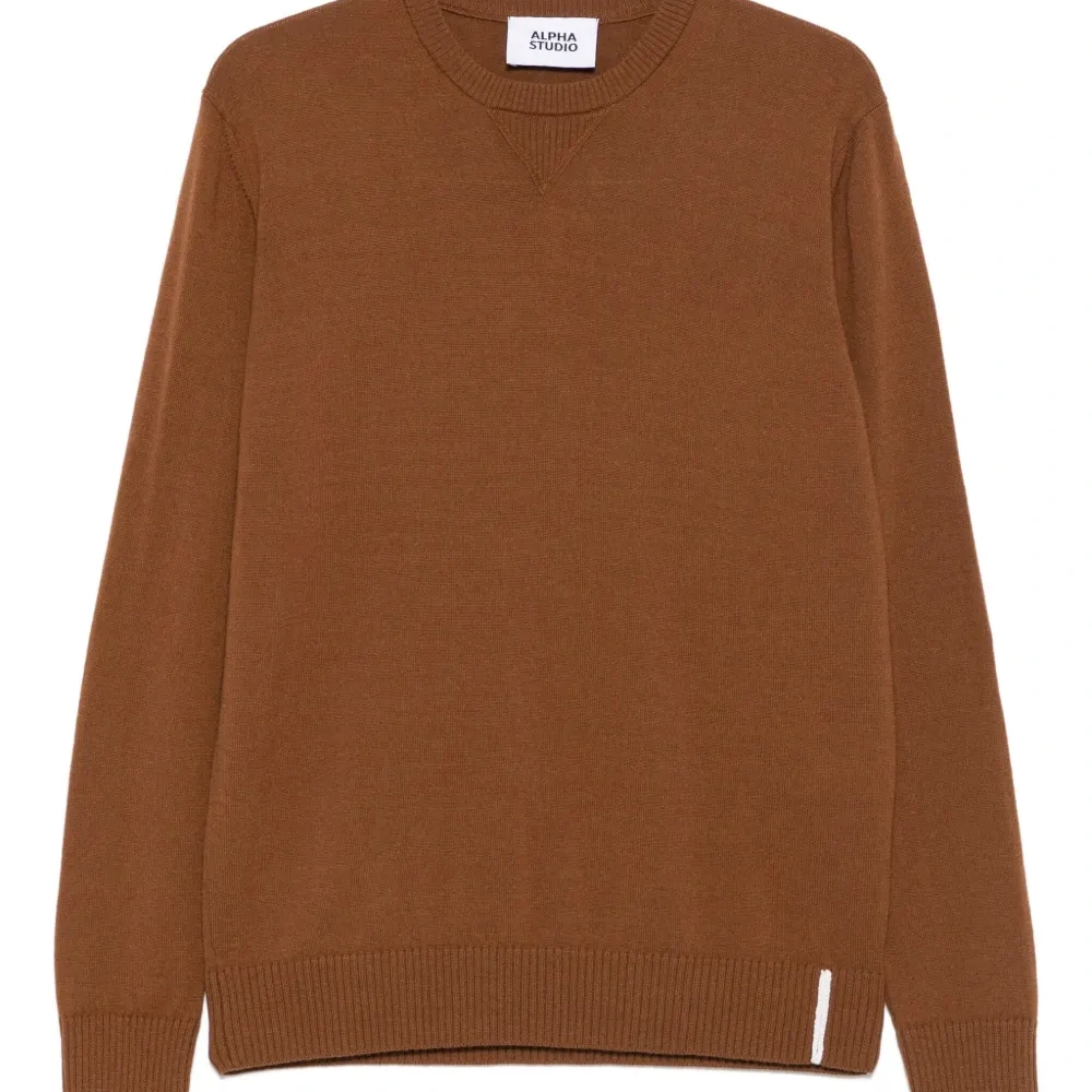 Шерстяной свитер с круглым вырезом