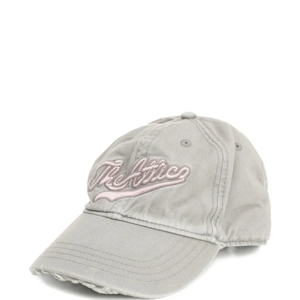 Бейсболка с бахромой