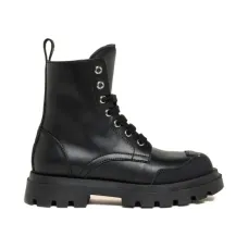 Кожаные ботинки