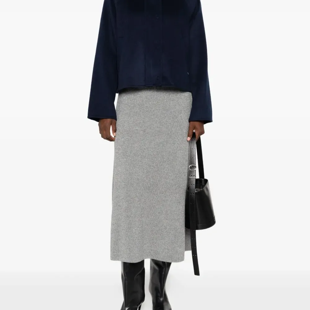 Короткая куртка с рукавами реглан