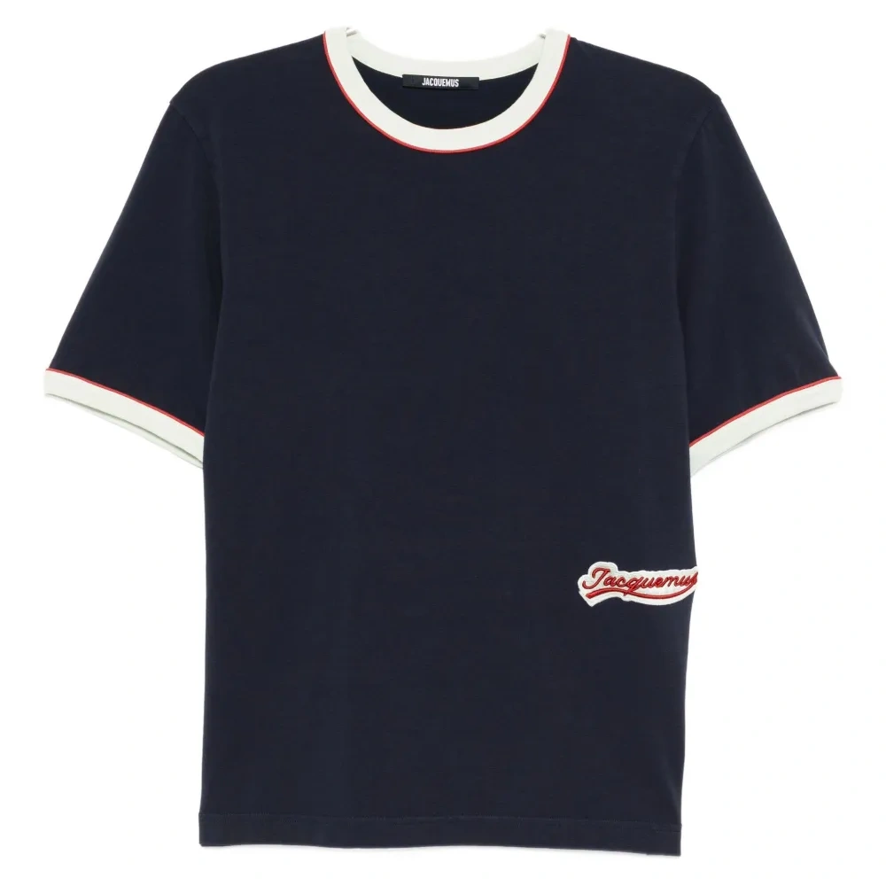 Футболка с вышитым логотипом