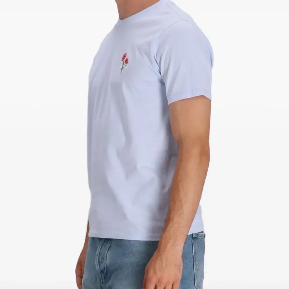 Футболка с вышивкой