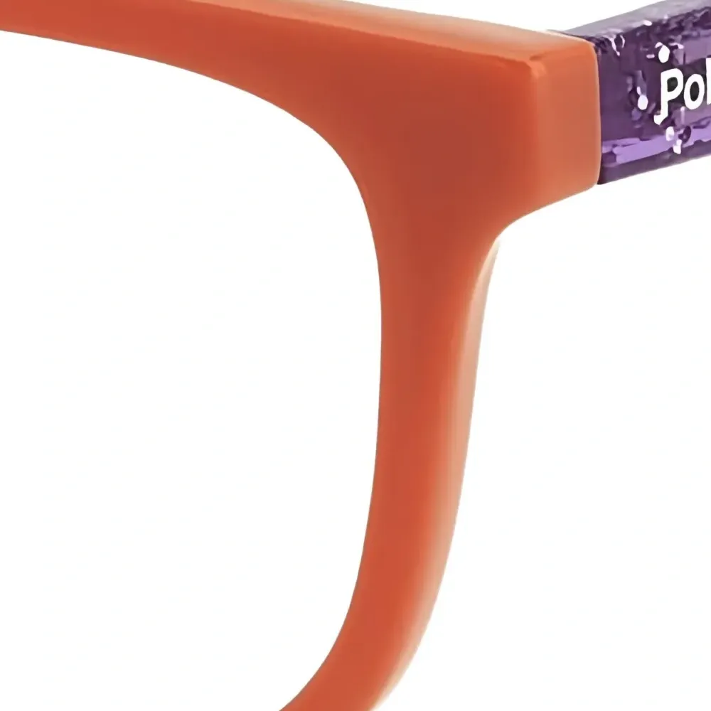 Очки в прямоугольной оправе