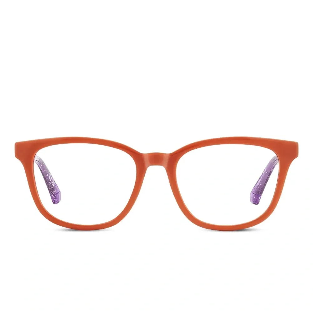 Очки в прямоугольной оправе