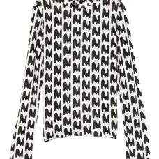 Футболка с высоким воротником и абстрактным принтом