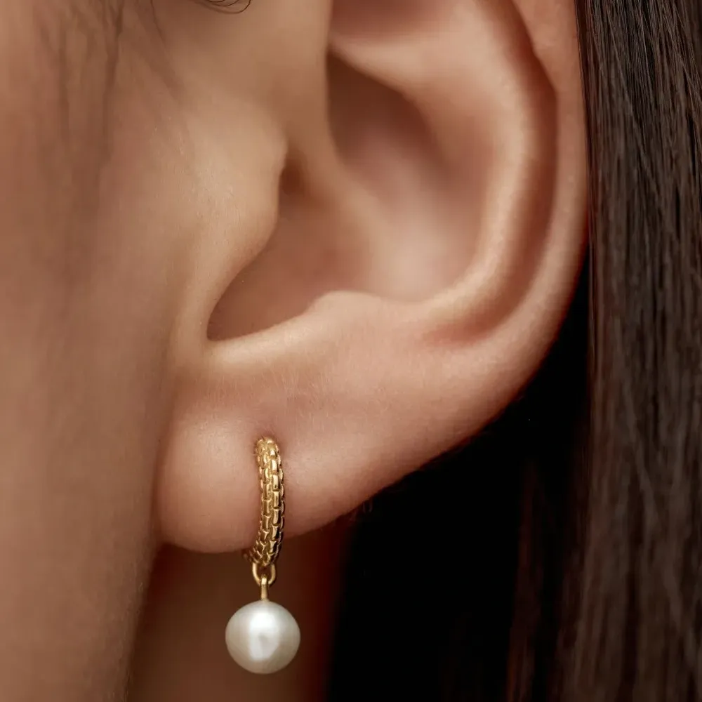 Серьги-хагги Heirloom с жемчугом Серьги-хагги Heirloom с жемчугом