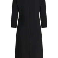 Платье с рукавами три четверти и вырезом-лодочкой