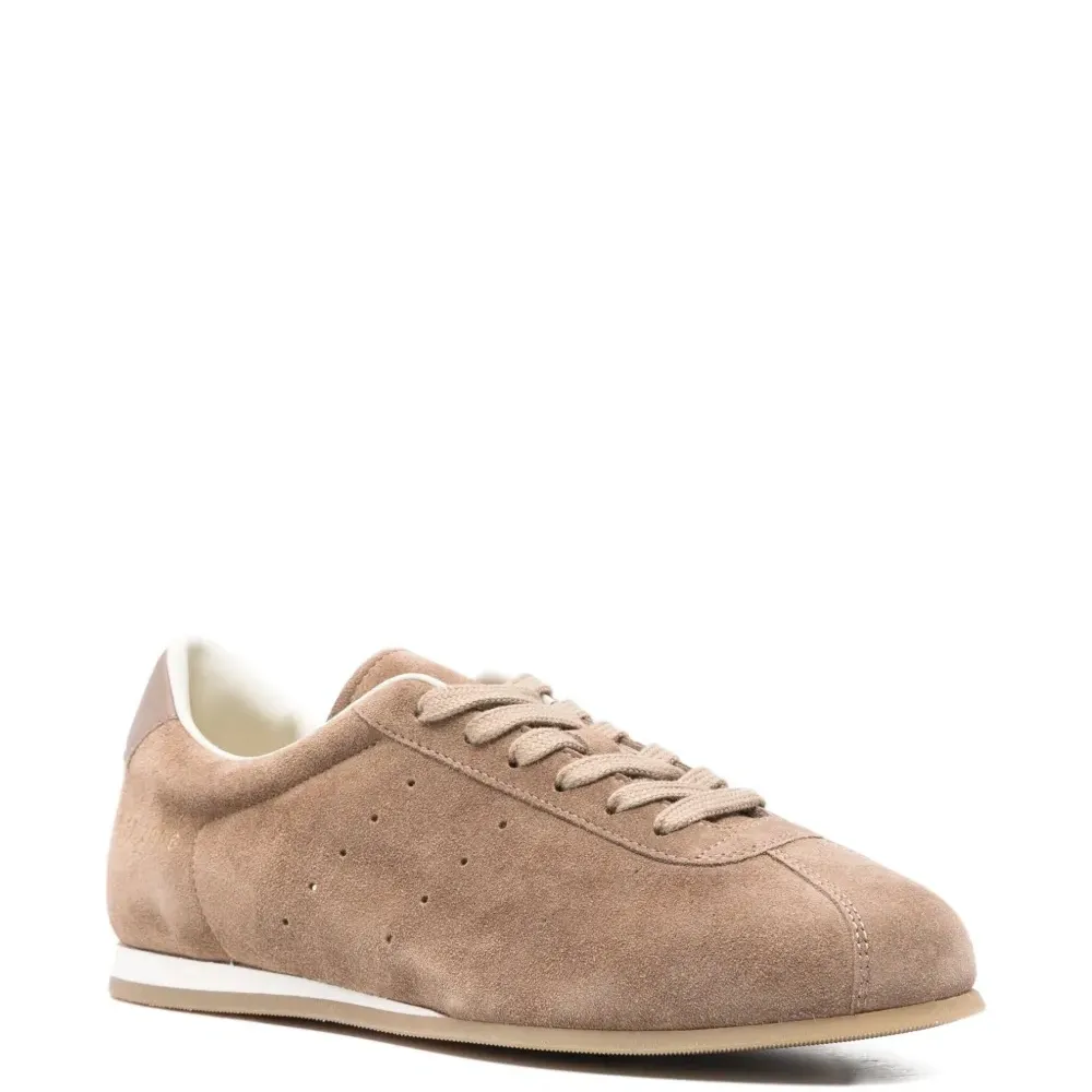 Кроссовки на шнуровке Кроссовки на шнуровке