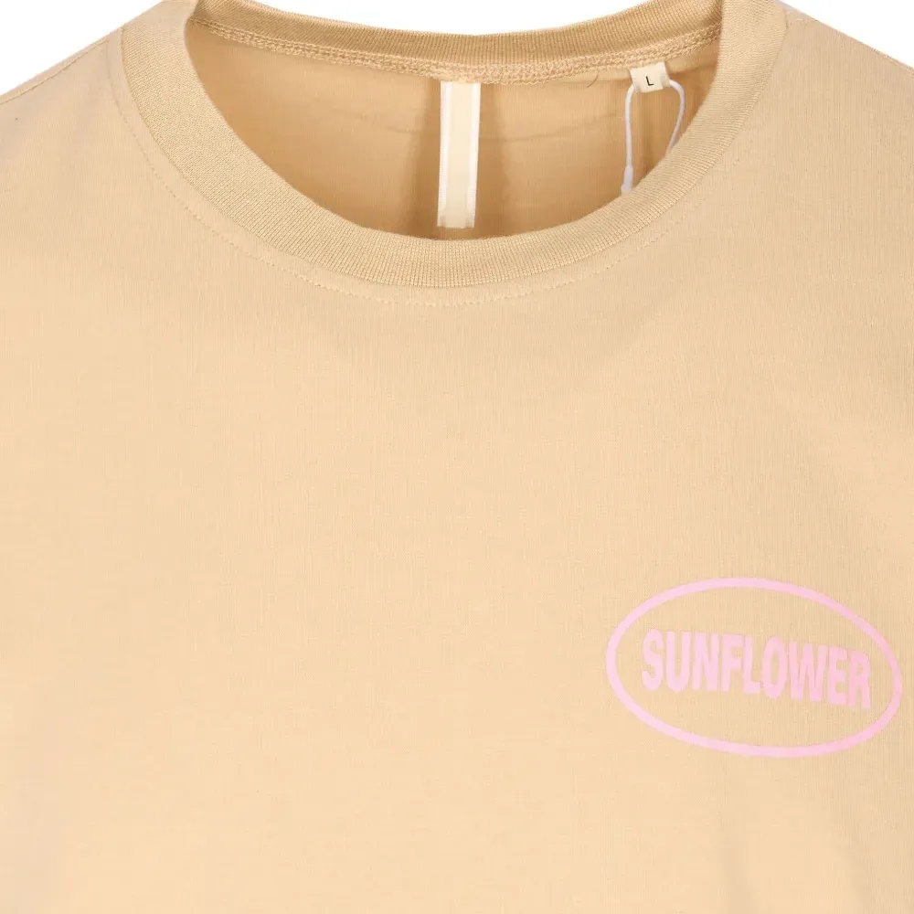 Футболка с логотипом