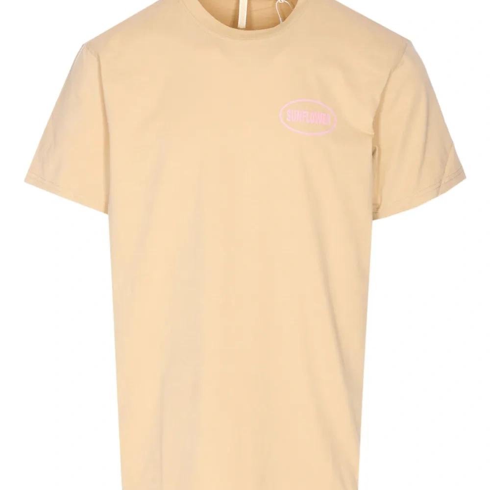 Футболка с логотипом