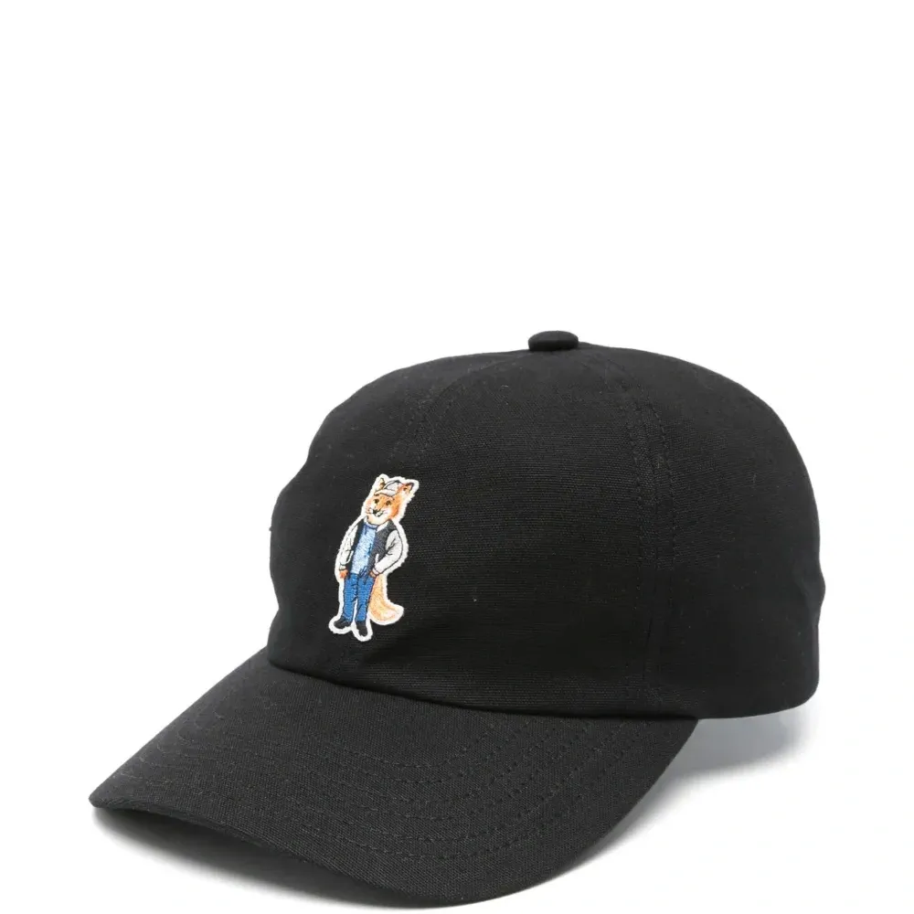 Бейсболка с вышивкой Dressed Fox Бейсболка с вышивкой Dressed Fox