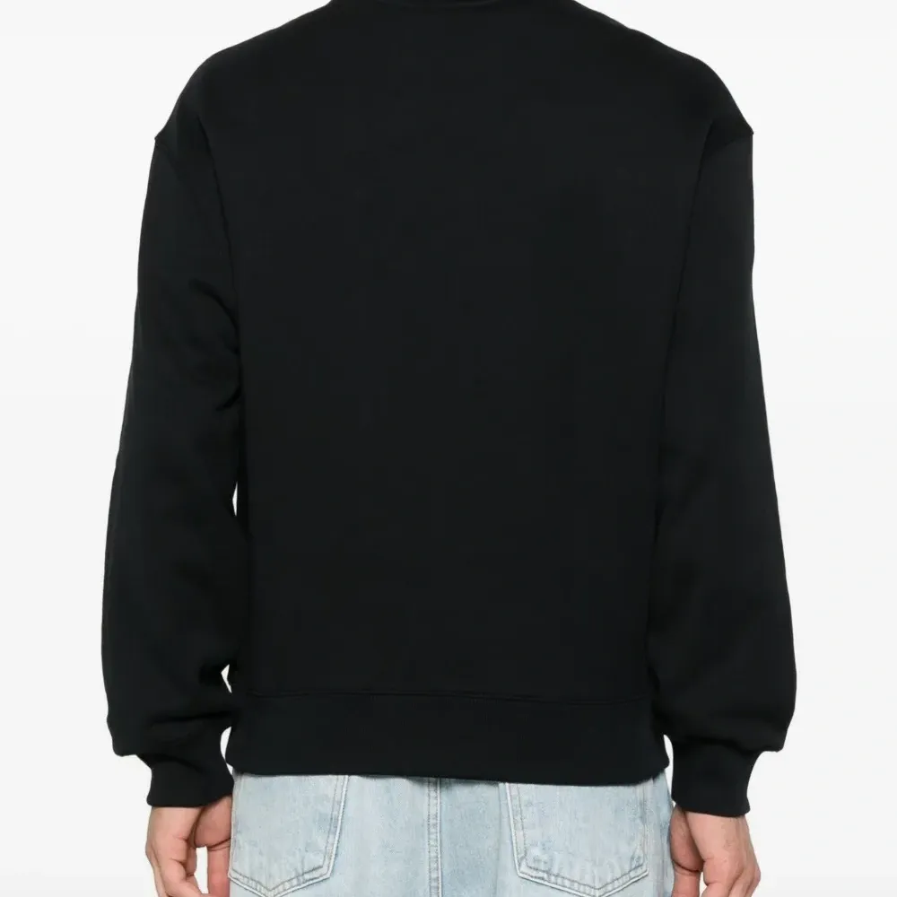 Толстовка с вышивкой