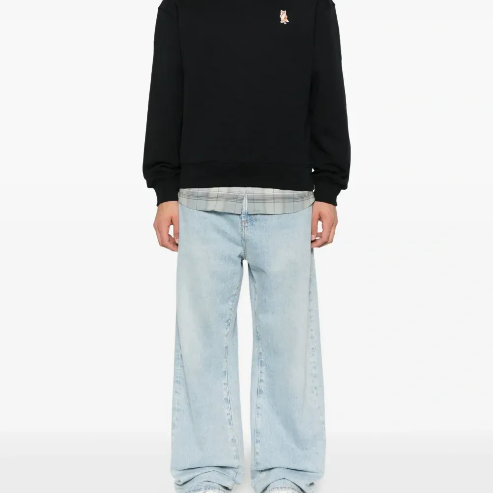 Толстовка с вышивкой