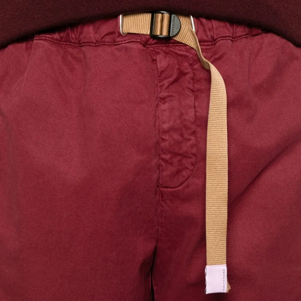 Брюки с карманами и поясом Брюки с карманами и поясом