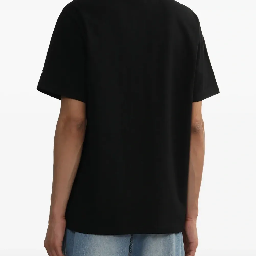 Футболка со стразами и логотипом