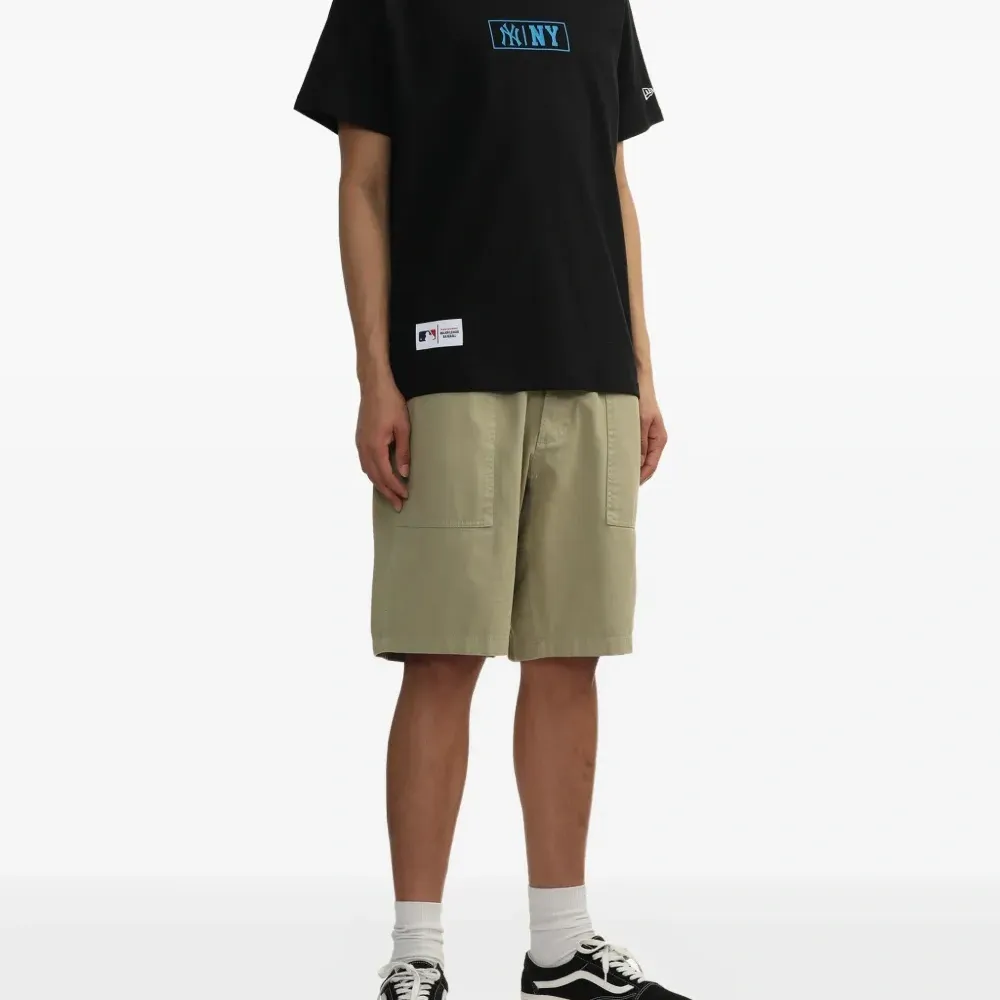 Футболка с графичным принтом