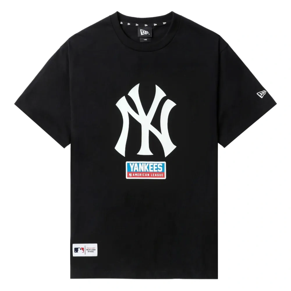 Футболка с логотипом