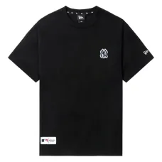 Футболка с нашивкой-логотипом