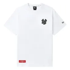 Футболка с декорированным логотипом