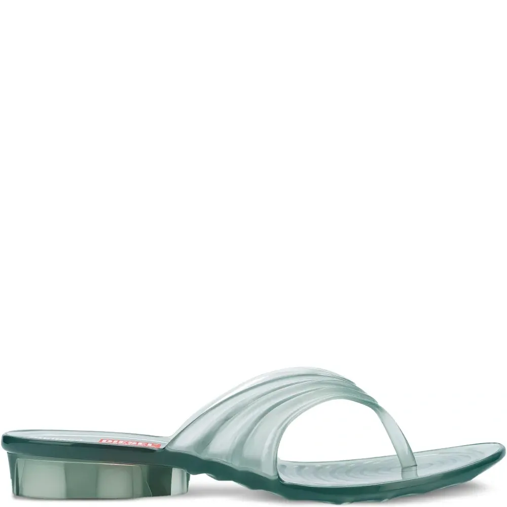 Шлепанцы из коллаборации с Diesel