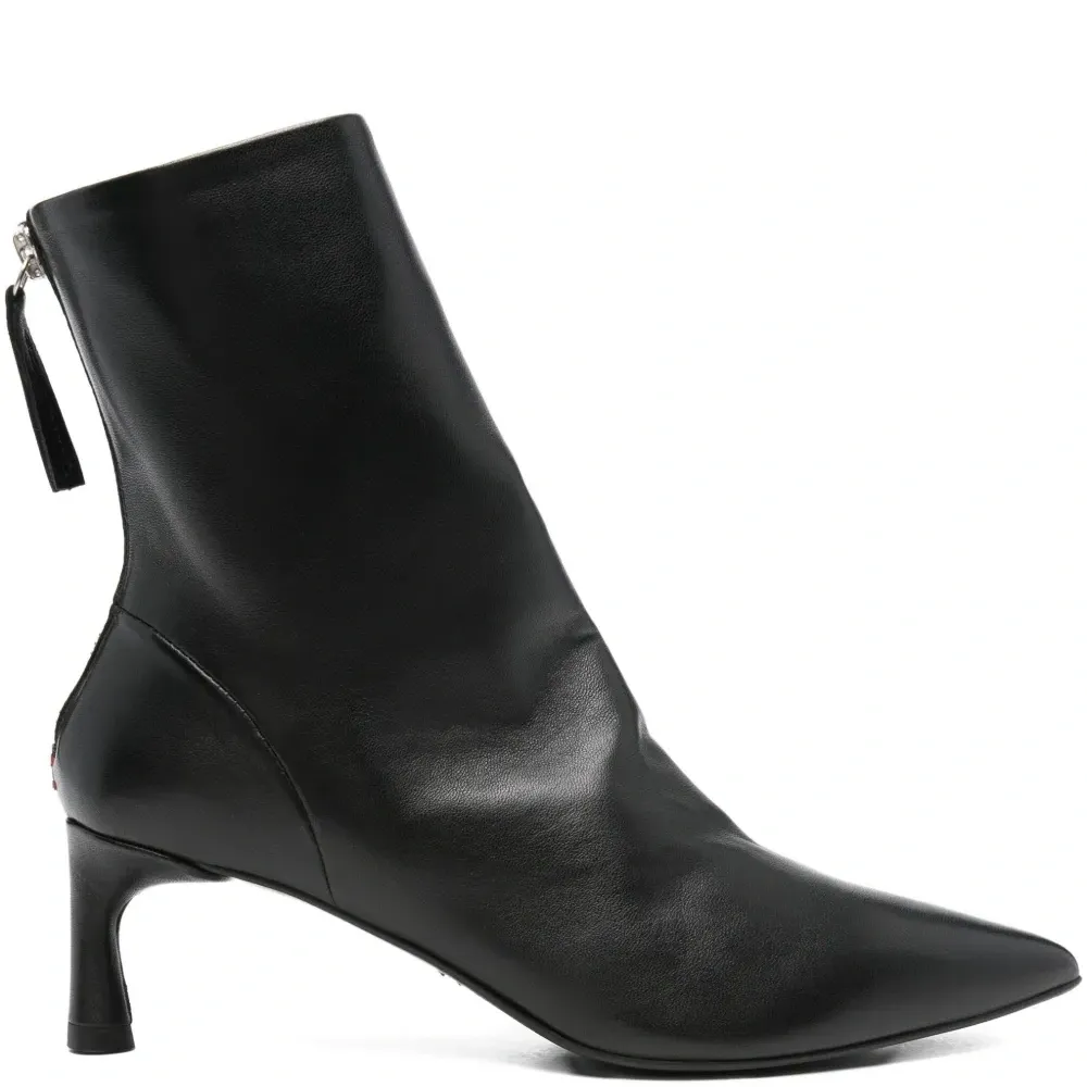 Ботильоны с заостренным носком Ботильоны с заостренным носком